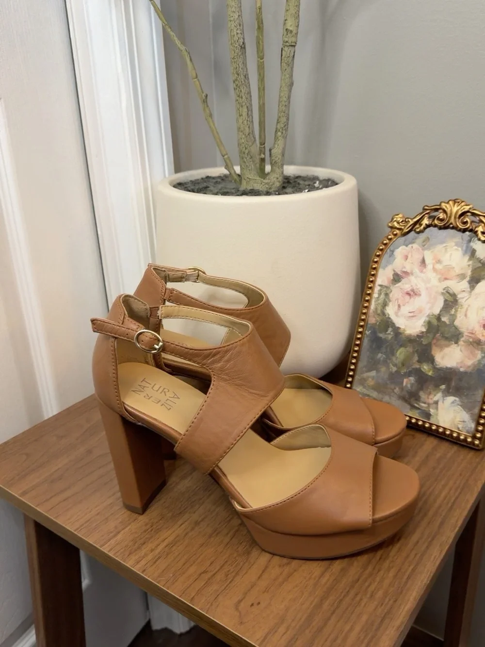 Naturalizer 9W Cognac Leather Platform Block Heel Ankle Strap Sandals